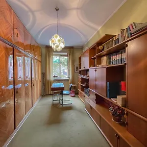 https://quadrilocale-210mq-via-canova-39.it-lombardy.com